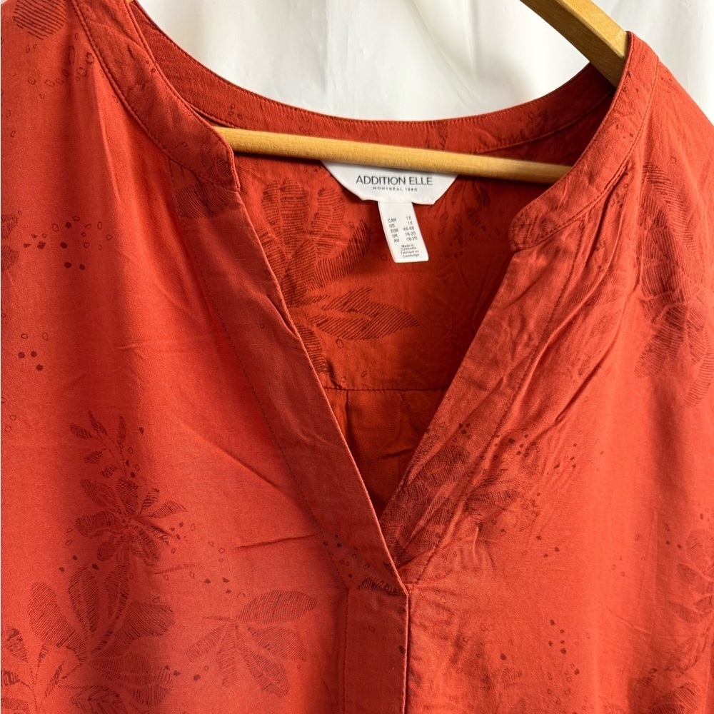 Women's Rust V-Neck Top - Picture 4 of 9